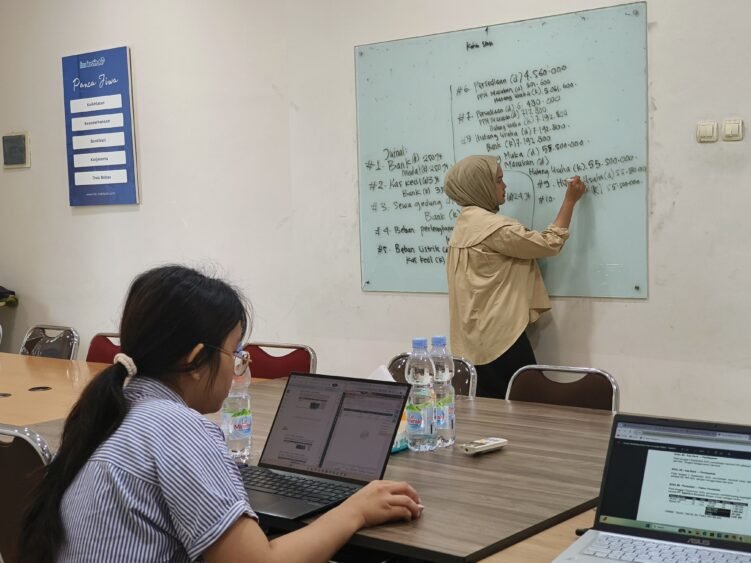 Pelatihan Accurate Retail